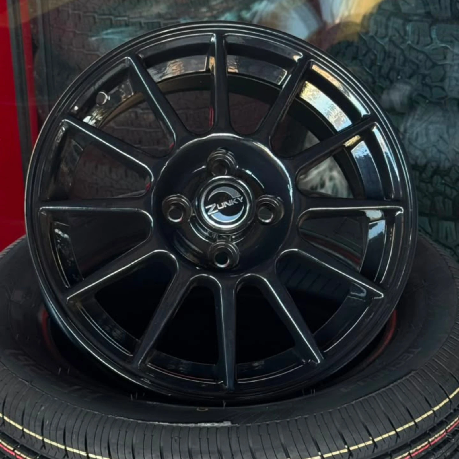 Roda Zunky ZK-1012 OZ Turismo preta na Aldocar Auto Center
